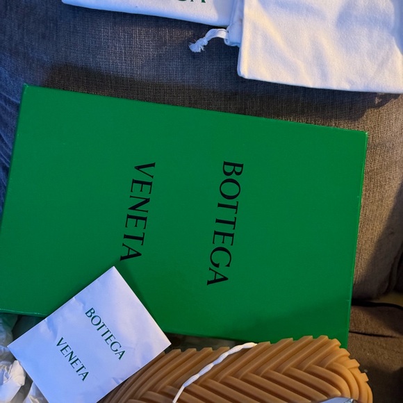 BRAND NEW MENS BOTTEGA SNEAKERS NEVER WORN WITH BOX  !! Size 44 US 11 men’s - Picture 4 of 5